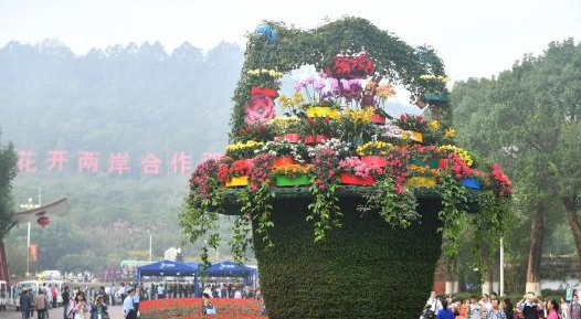  艾歐特聯(lián)合臺灣云端服務(wù)協(xié)會(huì )與漳州簽署區塊鏈兩岸人才基地合作協(xié)議